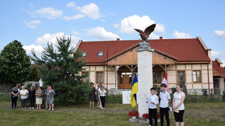 Megemlékezés Nagybégányban - Koszorúzás a Nemzeti Összetartozás Emlékparkban. Fotó: Kárpátinfó/ Kovács Elemér
