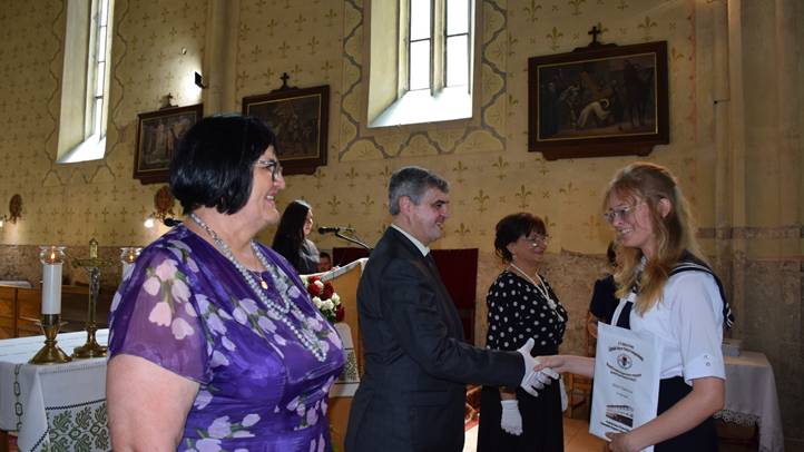 Diplomaátadó ünnepség a Felsőfokú Szakképzési Intézetben - Higgyünk álmaink szépségében. Fotó: Kárpátinfó/ Kovács Elemér