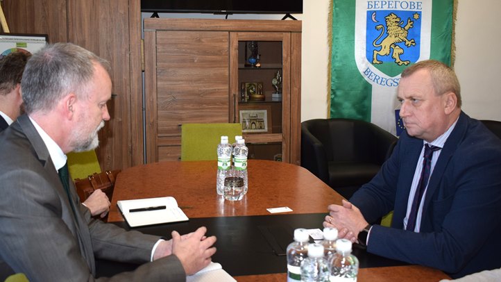 Beregszászba látogatott Svédország rendkívüli és meghatalmazott ukrajnai nagykövete 