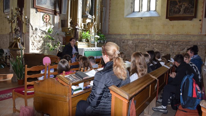 Egymillió gyermek imádkozta a rózsafüzért világszerte - A békéért és az egységért szólt a fohász. Fotó: Kárpátinfó/ Kovács Erzsébet