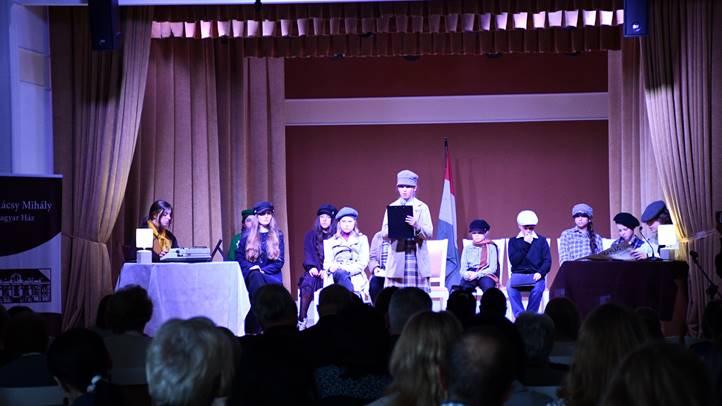 A magyar forradalom hőseire emlékeztek Munkácson - A bátorság és a hit egy erősebb nemzetet épít