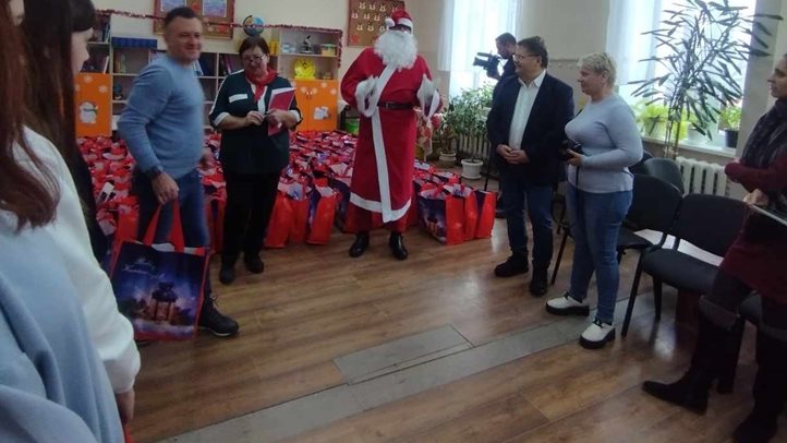 Idén is megérkezett Kárpátaljára az NSKI Mikulása -  Jó gyerek ajándéka