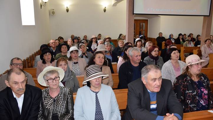 Csendesdélután Csongoron - Jót tenni másokkal – ez az örömteli szolgálat. Fotó: Kárpátinfó/ Kovács Erzsébet