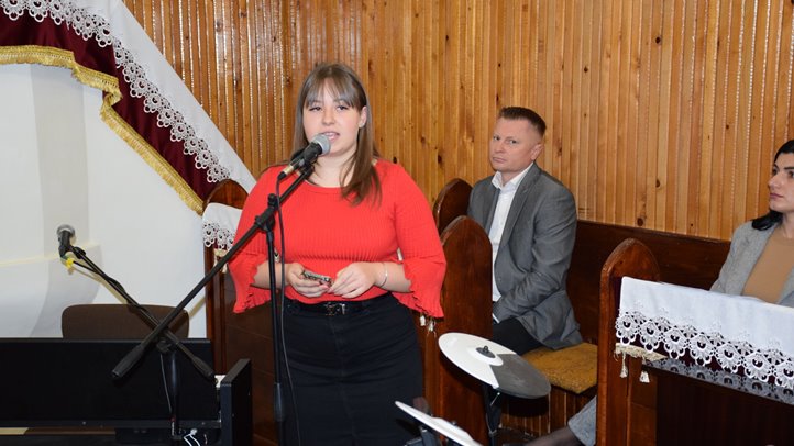 A KRISZ dicsőítő délutánja Beregardóban - Élő kapcsolatban Istennel. Fotó: Kárpátinfó/ Kovács Elemér