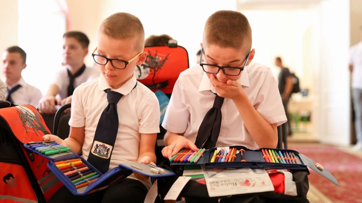 Iskolatáskák, tanszerek és kerékpárok a Katolikus Karitásztól - Legyen öröm az iskolakezdés 