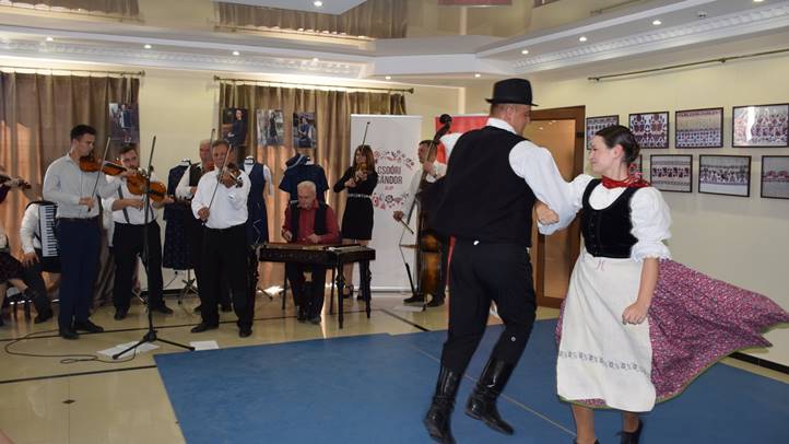 A táncház napja Nagydobronyban - Népi kultúránk: a megtartó erő. Fotó: Kárpátinfo/ Kovács Elemér