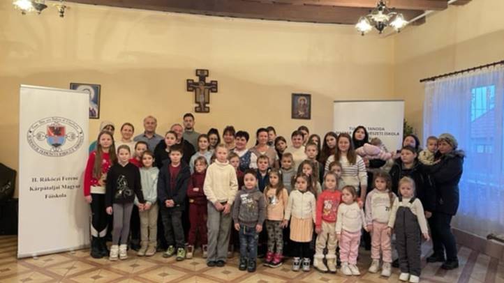 Több mint 10 szórványtelepülésen adott adventi koncertet a Tulipán Tanoda – Magyar Népművészeti Iskola