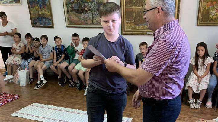 Pünkösdi rajzpályázat eredményhirdetése a Péterfalvai Képtárban