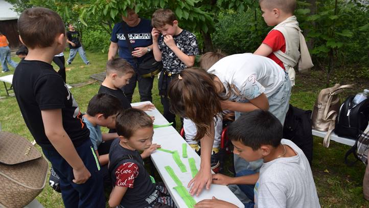Évadzáró pünkösdölés a Nagyberegi Tájházban - Lángnyelv, galamb, zöldág és pünkösdi rózsa. Fotó: Kárpátinfó/ Kovács Erzsébet