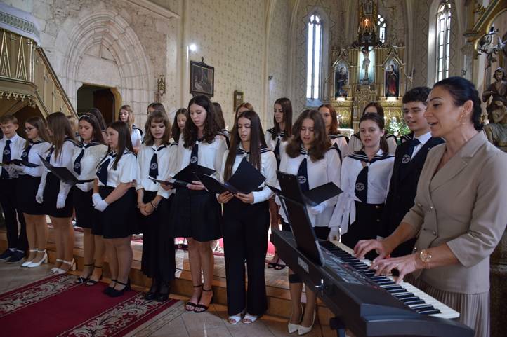 Tanévnyitó a Felsőfokú Szakképzési Intézetben - Iskola – oltár és műhely. Fotó: Kárpátinfó/ Kovács Elemér