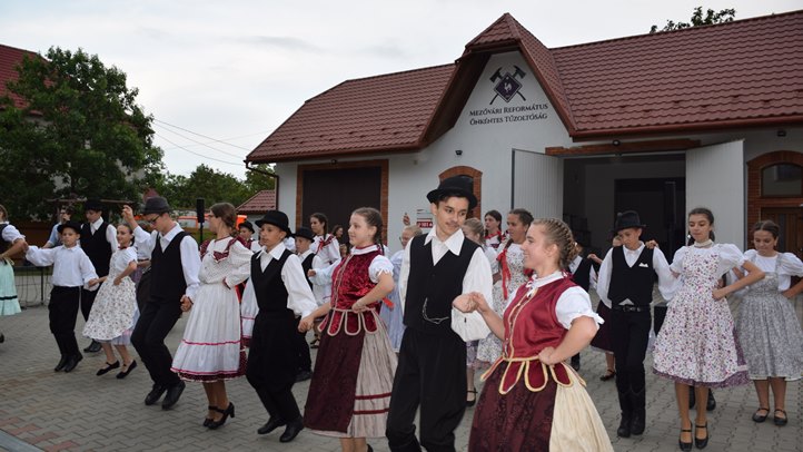 IV. Népi és Hagyományőrző Napok Mezőváriban - Perdült a szoknya, zengett az ének. Fotó: Kárpátinfo/Kovács Erzsébet
