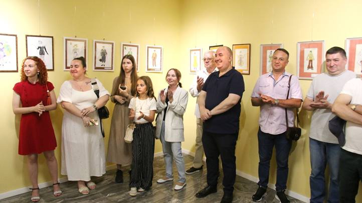 Jubileumi kiállítás az Ungvári Magyar Házban - Zajceva Emma színházi díszletei. Fotó: Olekszij Popov