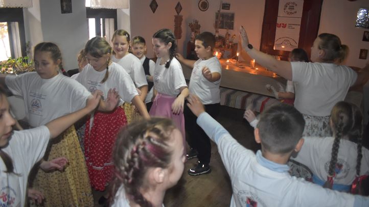 Márton napi foglalkozás a nagyberegi Tájházban - „Eljött Márton szürke lovon”