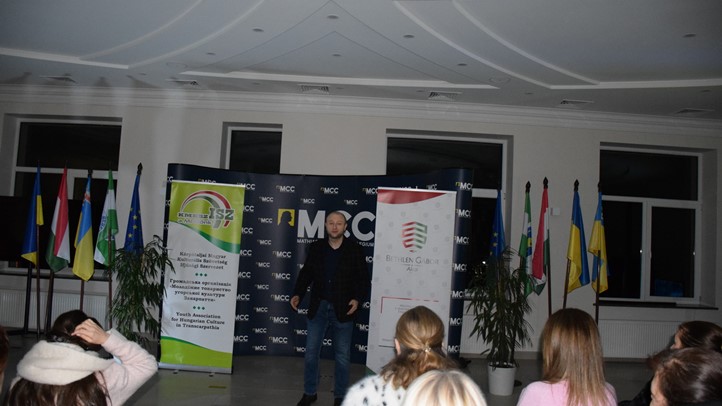 Török Ádám humorista fellépése Beregszászban - A külhoni közönség értő és befogadó. Fotó: Kárpátinfó/ Kovács Elemér