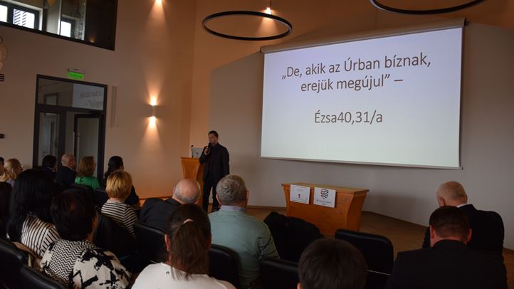 Otthoni beteggondozói szakmai nap Beregszászban - „Erősítsétek a lankadt kezeket…!” Fotó: Kárpátinfó/ Kovács Erzsébet