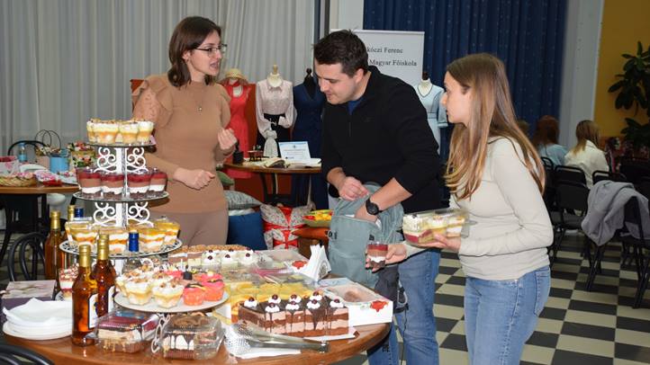 Karriernap és Öregdiák Expo a Rákóczi Főiskolán - Kitartó munka, kreativitás, pozitív szemléletmód. Fotó: Kárpátinfo/ Kovács Elemér