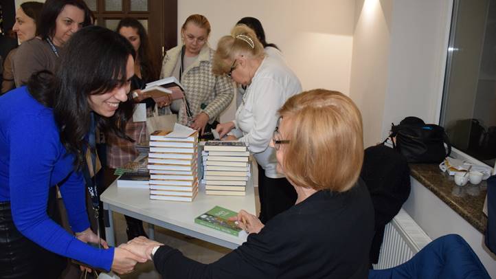 Bagdy Emőke előadása az MCC Beregszászi Képzési Központjában - Boldogságra teremttettünk. Fotó: Kárpátinfó/ Kovács Elemér