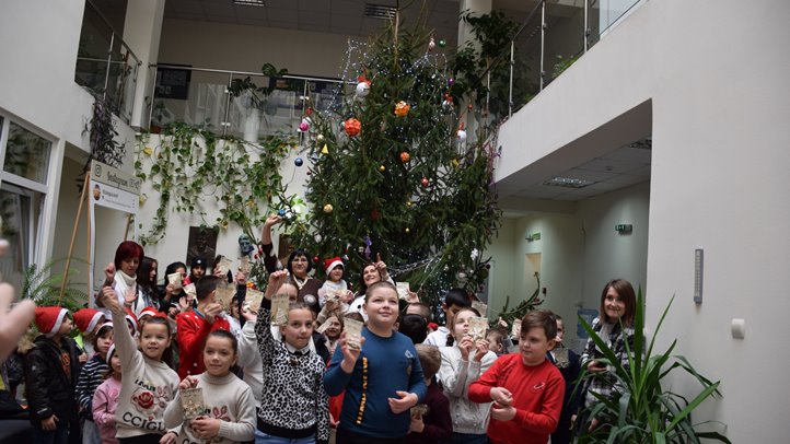  Határon átnyúló együttműködés: tizenhétezer mézeskalács szívhez szóló üzenetekkel - Magyarországi diákok karácsonyi ajándéka. Fotó: Kárpátinfó/ Kovács Elemér