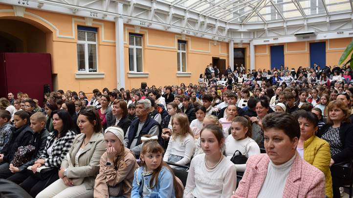 A KMPSZ nyelvhasználati és helyesírási vetélkedőin - Anyanyelvünk kiemelt szerepben. Fotó: Kárpátinfó/ Kovács Elemér