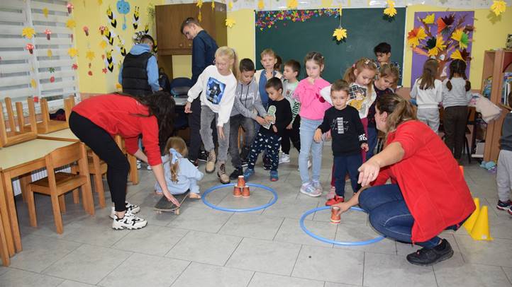 Családi délután a rózsahölgyek szervezésében - Híd a generációk között. Fotó: Kárpátinfó/ Kovács Erzsébet