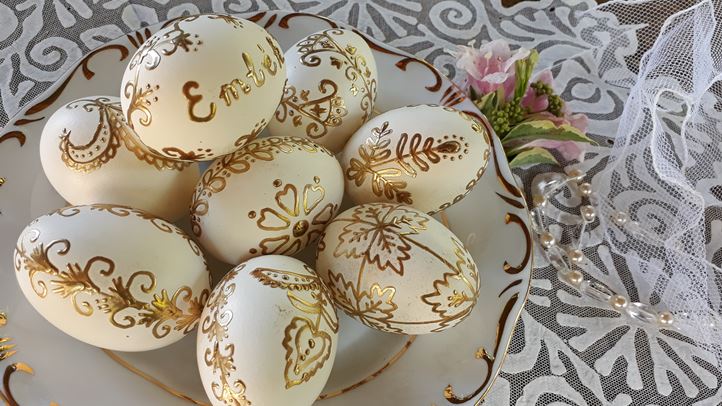 Kárpátaljai húsvéti örökség - A Hagyományok Háza tojásíró kalákája a virtuális térben.  Fotó: Hagyományok Háza