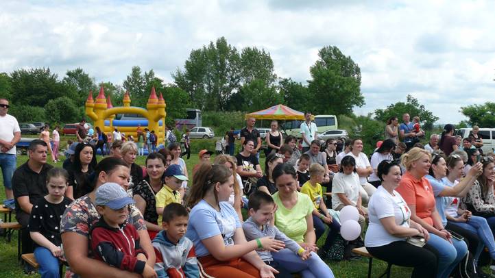 Gyermeknap a kárpátaljai nagycsaládosoknál - Vidám, tartalmas együttlét. Fotó: Kárpátinfo/Kovács Elemér