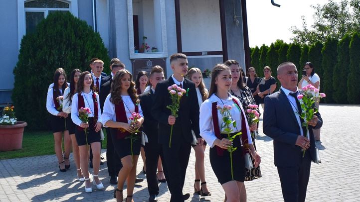 Ballagás a Karácsfalvai Sztojka Sándor Görögkatolikus Líceumban - „Tarts ki abban, amit tanultál és amiről meggyőződtél” Fotó: Kárpátinfo/ Kósa Eszter