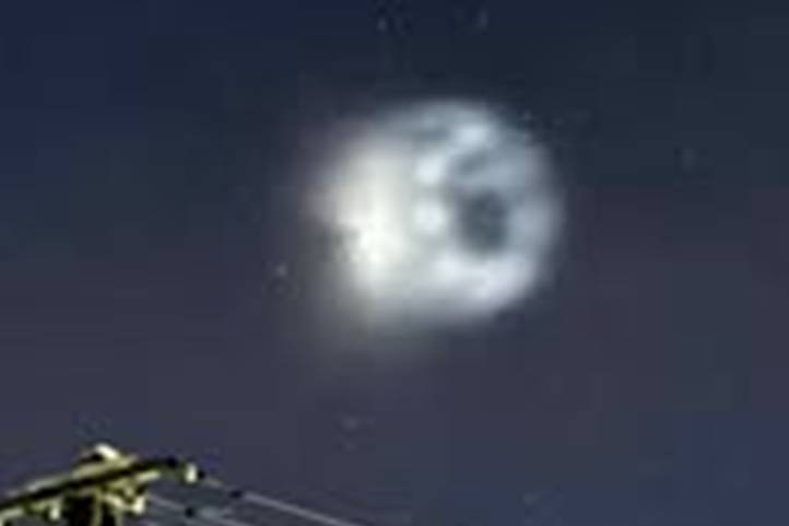 Különös dolgot észleltek Magyarország egén, megérkezett rá a hivatalos magyarázat. Fotó: Facebook