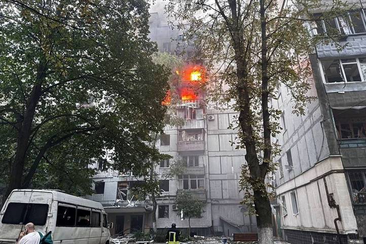 Pokoli éjszaka Ukrajnában, több nagyvárost is célba vettek az orosz rakéták. (Fotó: Dnipropetrovsk Regional Military / Reuters)