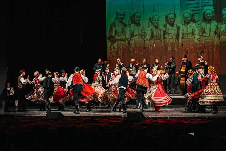 Kallós Zoltán kincsei - Emlékműsor a Kincses városban. Fotó: Erdélyi Hagyományok Háza