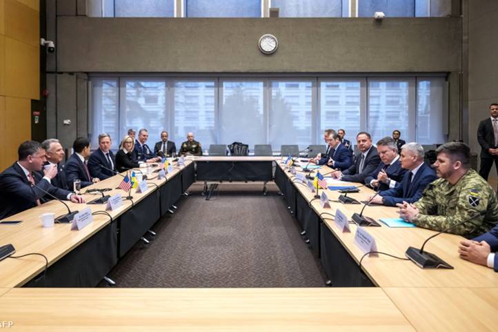 Amerikai és ukrán delegációk tárgyalnak 2025. november 23-án Genfben, Svájban Fotó: Fabrice Coffrini / AFP