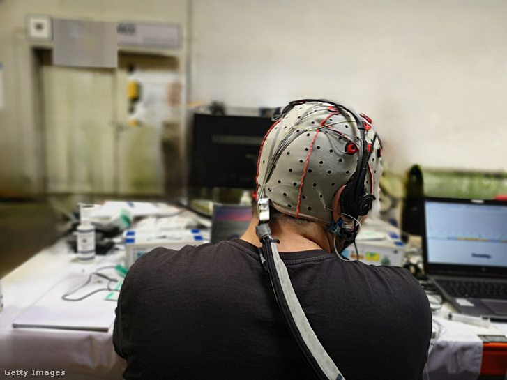 Négyszer válunk új emberré életünk során, teljesen újrahuzalozódik az agyunk. Illusztráció. Fotó: Internet