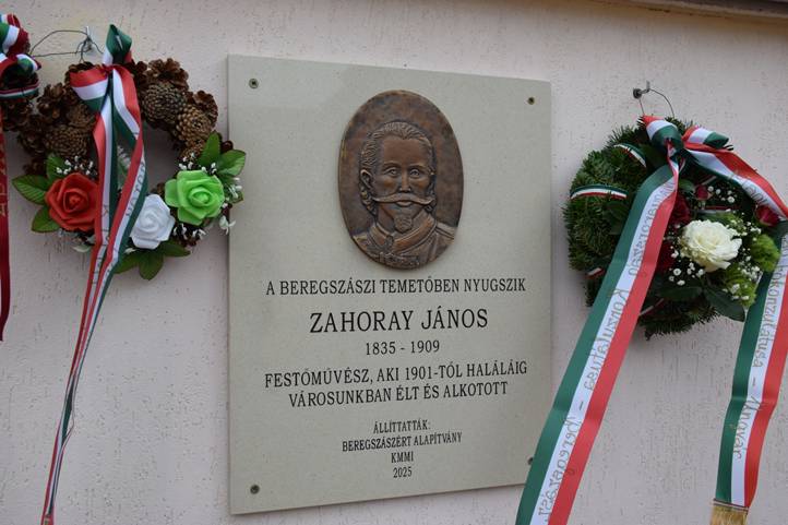 Egy feledésre ítélt alkotó: Zahoray János emléktáblájának avatója Beregszászon - Portrék, tájképek, enteriőrök. Fotó: Kárpátinfó/ Kovács Elemér