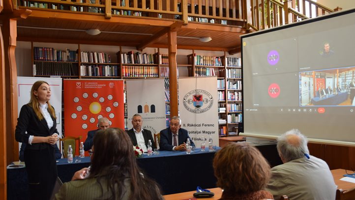 XXI. Fiatal Kárpátaljai Magyar Kutatók Konferenciája a Rákóczi Főiskolán -Tudományos tanácsadás a társadalom szolgálatában. Fotó: Kovács Erzsébet