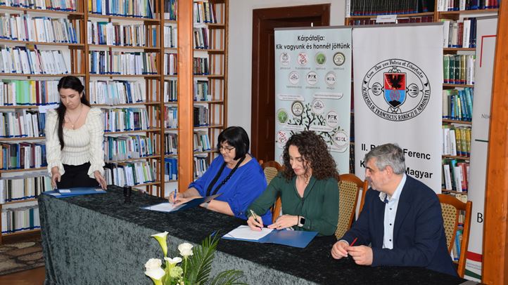 Együttműködési megállapodás aláírása a beregszászi Rákóczi Főiskolán - A gyakorlatorientált pedagógusképzésért. Fotó: Kárpátinfó/ Kovács Erzsébet