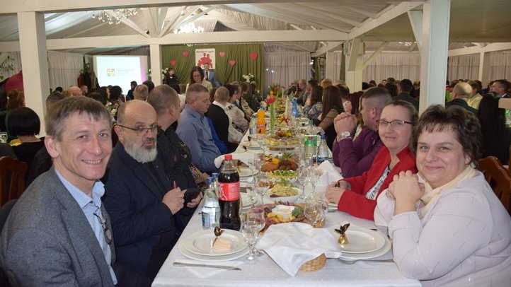 A nagycsaládosok házaspáros vacsoráján - Színezd újra a kapcsolatod. Fotó: Kárpátinfó/ Kovács Elemér