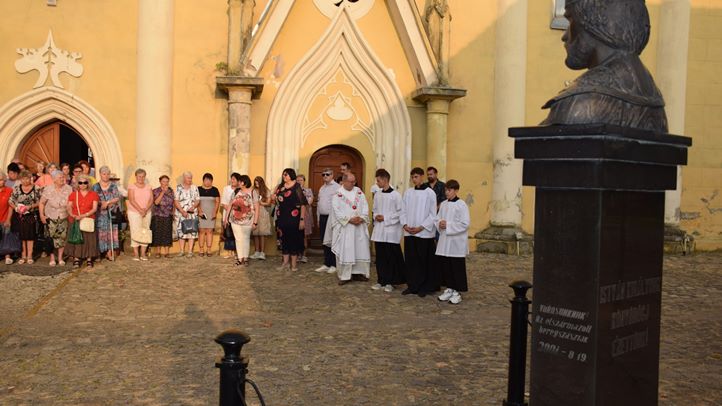 Ünnepi szentmise a beregszászi római katolikus templomban - Első királyunk emlékezete, az új kenyér megáldása
