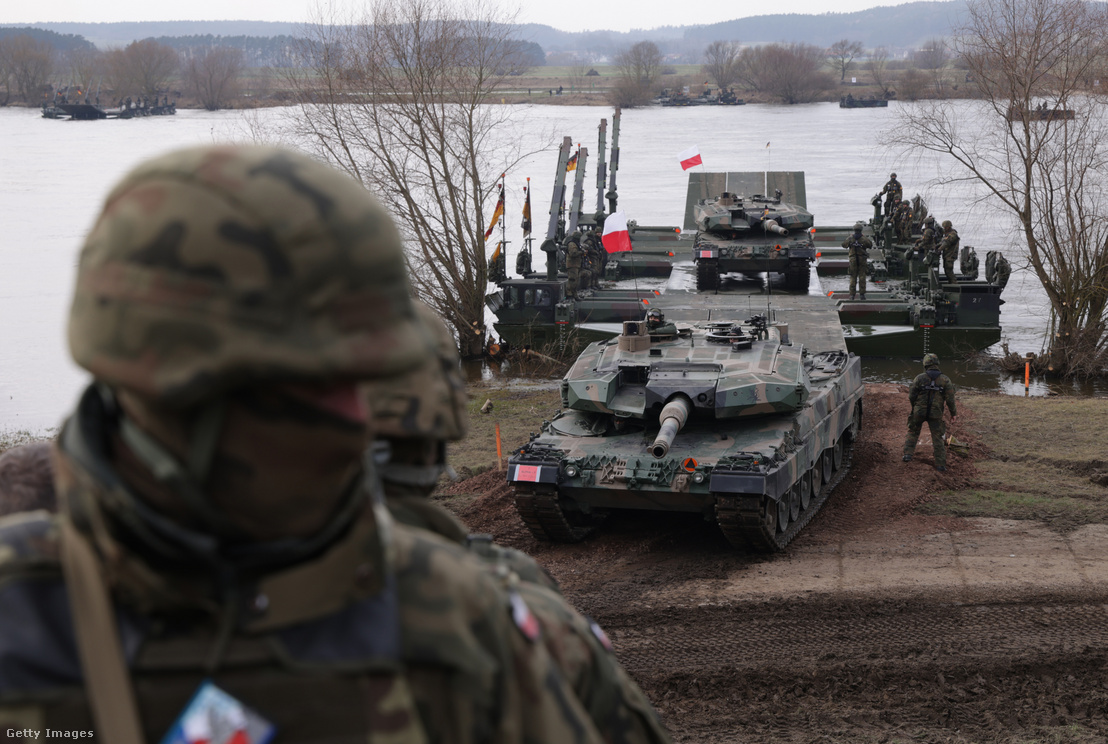 Lengyel katonák a NATO Dragon 24 hadgyakorlatán, 2024. március 4-én, Gniew közelében, Lengyelországban Fotó: Sean Gallup / Getty Images Hungary