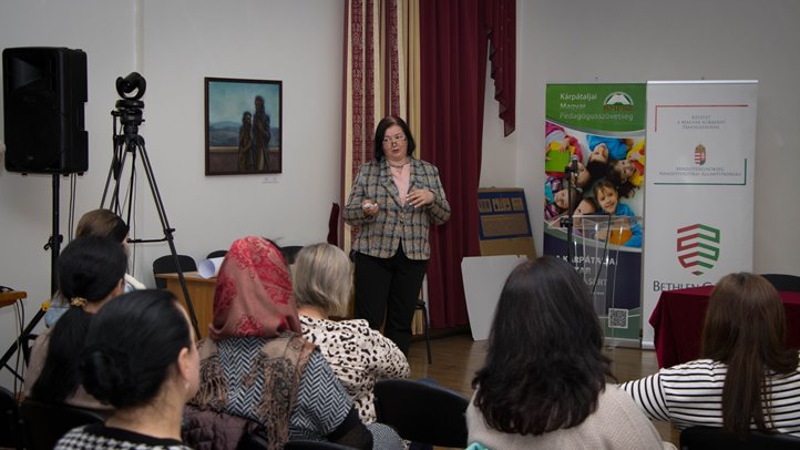 Szórványvidéken oktató pedagógusok konferenciája Beregszászban - Kompetenciafejlesztés és annak módszerei