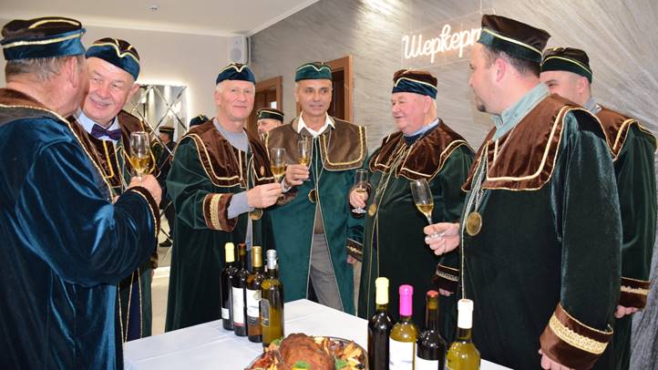 A beregszászi borlovagok találkozóján - Klímaváltozás: kihívások és válaszok.Fotó: Kárpátinfó/ Kovács Elemér