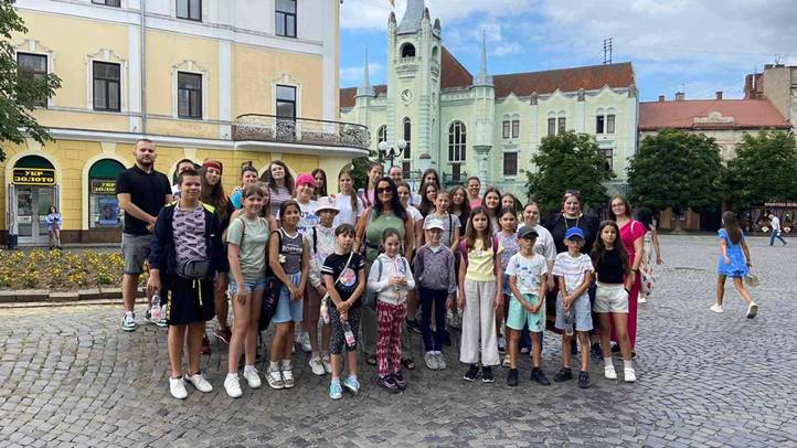 Jankovics Mária Alkotótábor, tizenötödször - Szecesszió, grafiti, plein air – megannyi élmény. Fotó: Kárpátinfó/ Kovács Elemér