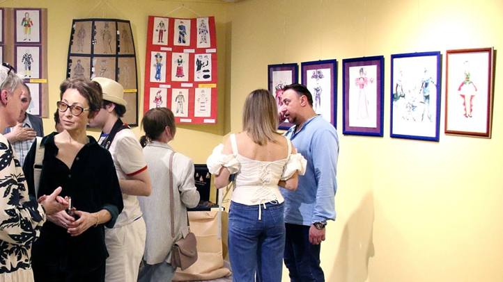 Jubileumi kiállítás az Ungvári Magyar Házban - Zajceva Emma színházi díszletei. Fotó: Olekszij Popov