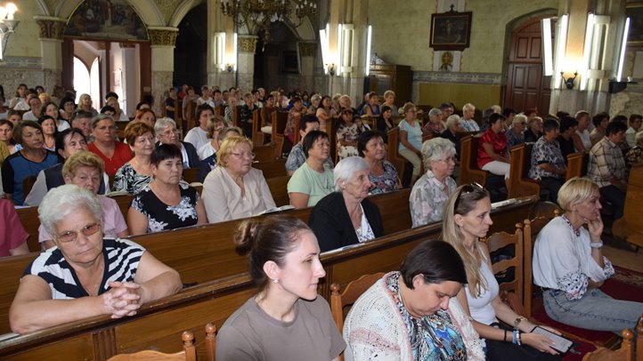 Imádkozó édesanyák egyházmegyei találkozója Beregszászban - „Jöjjetek hozzám mindnyájan, akik megfáradtatok…”  Fotó: Kárpátinfo/Kovács Erzsébet