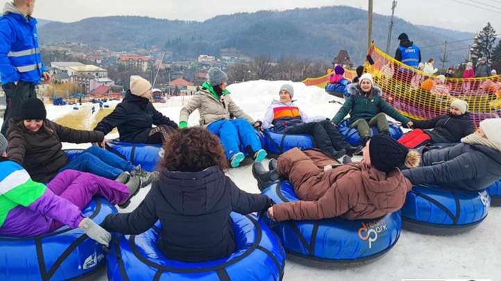 Újra síeltek és hófánkoztak Polenán a nagycsaládosok