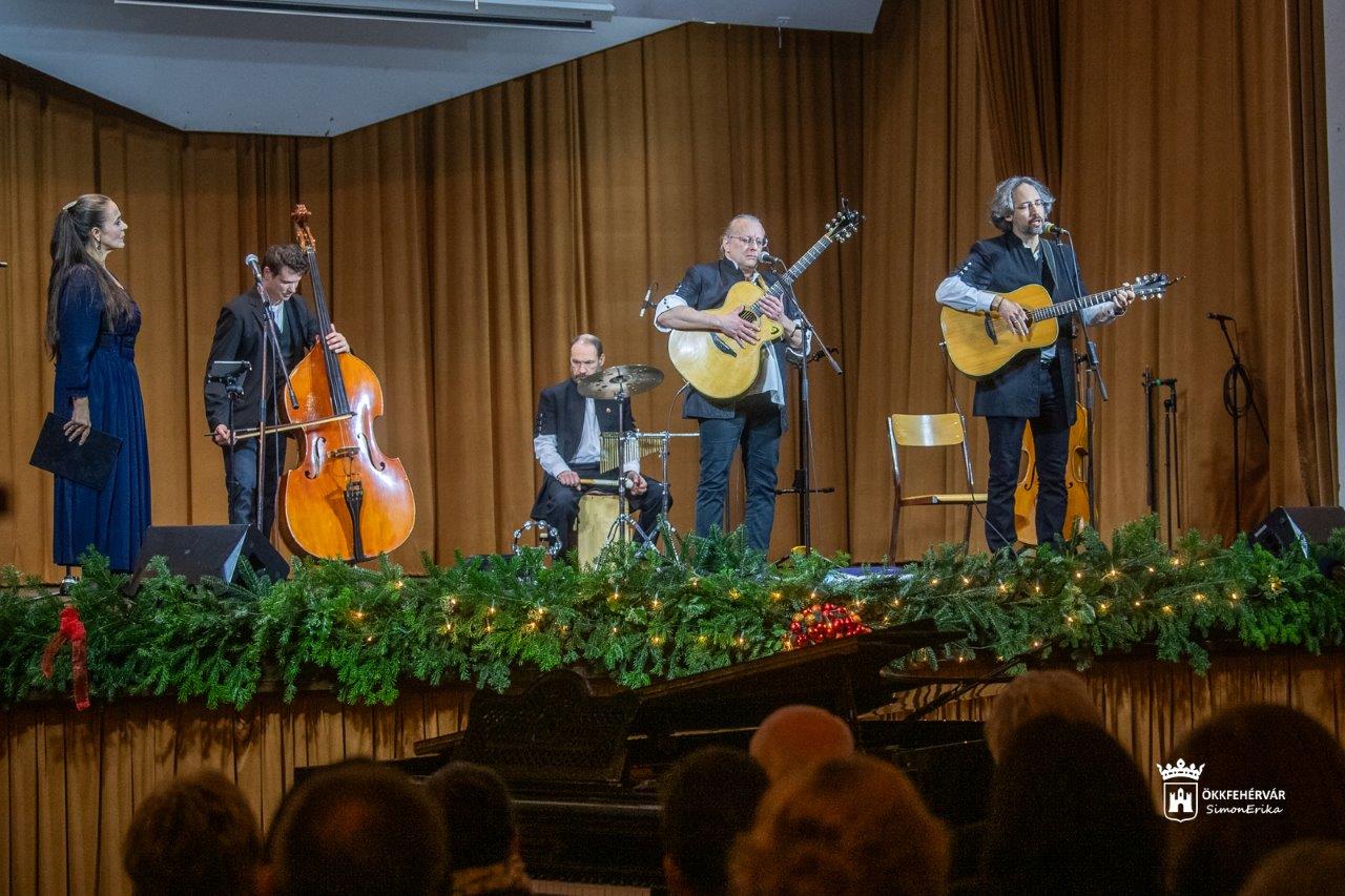 Kárpátaljai közösségeket segítenek a 19. Ökumenikus Adventi Jótékonysági Est bevételével