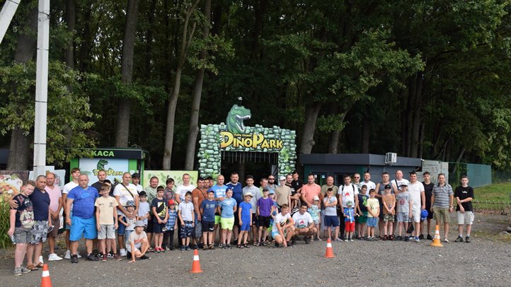 Apa-fia nap a nagycsaládosoknál - Ismerkedés az ősállatokkal. A nagy csobbanás. Fotó: Kárpátinfo/Kovács Elemér