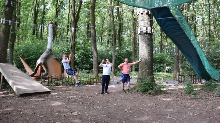 Apa-fia nap a nagycsaládosoknál - Ismerkedés az ősállatokkal. A nagy csobbanás. Fotó: Kárpátinfo/Kovács Elemér