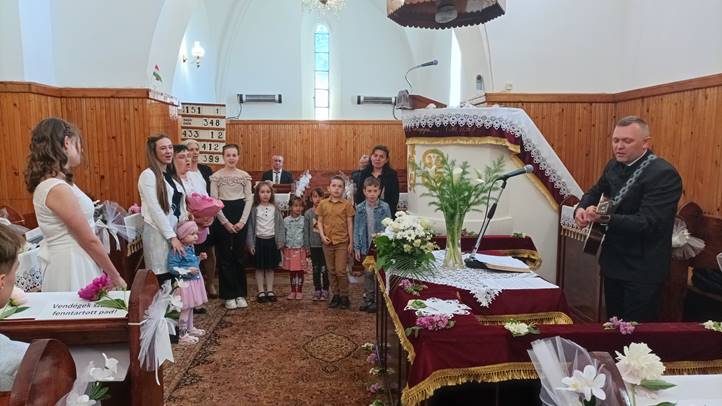 Fiatalok konfirmációja a református gyülekezetekben - Fogadalomtétel és elköteleződés. Fotó: Kárpátinfo/ Beregardó