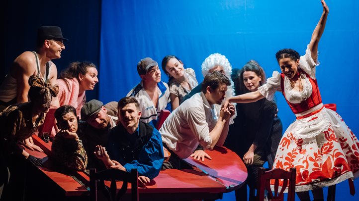 Bekecs Néptáncszínház - A helység kalapácsa  