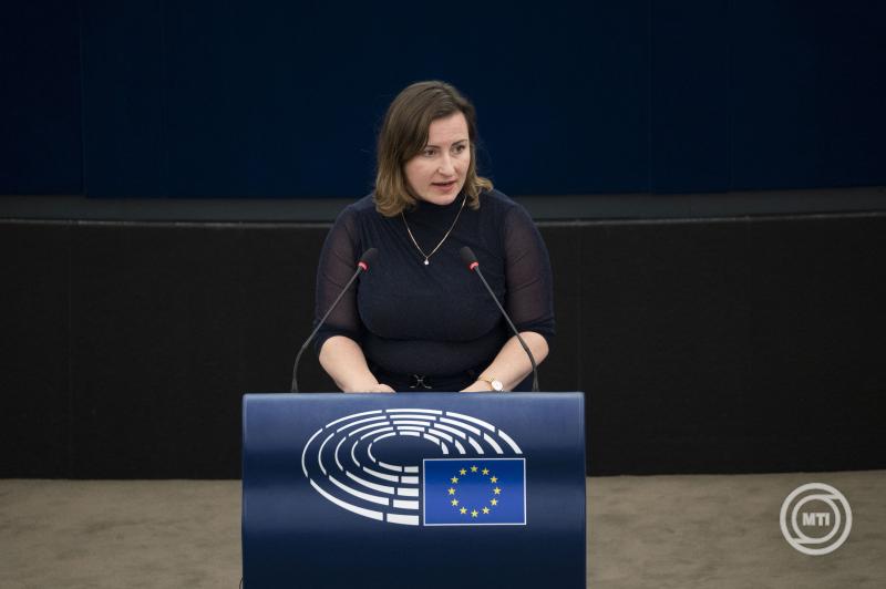 Strasbourg, 2024. december 17. Ferenc Viktória, a Fidesz EP-képviselője felszólal az Európai Parlament plenáris ülésén Strasbourgban 2024. december 17-én. MTI/Bodnár Boglárka